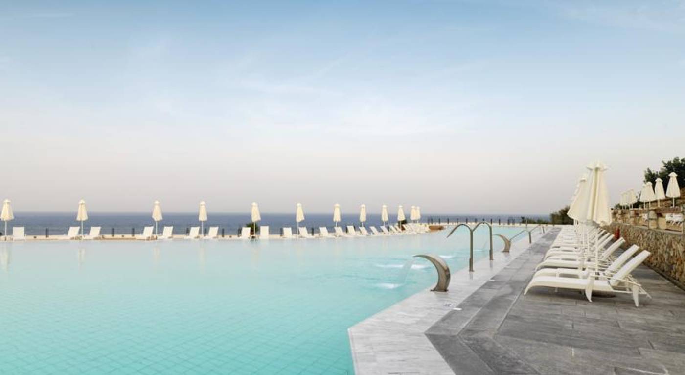 Louis-Apostolata-Island-Resort-Pool-9