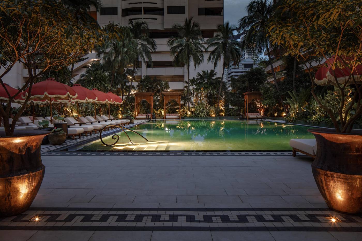 Anantara-Siam-Bangkok-Pool-83