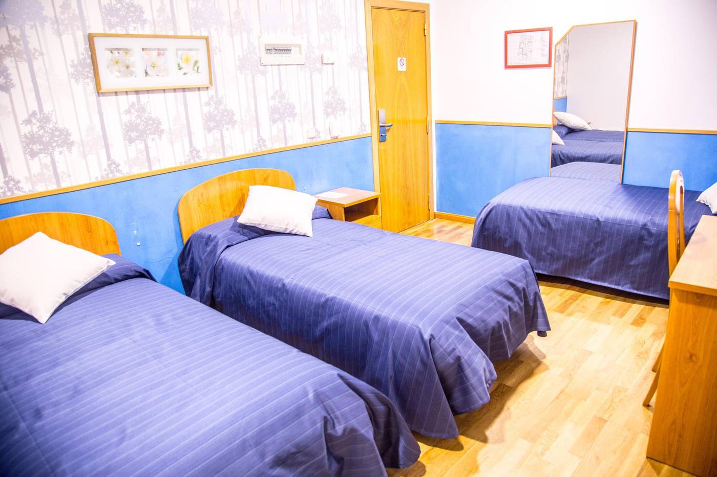 Hostal-Montaloya-Room-22