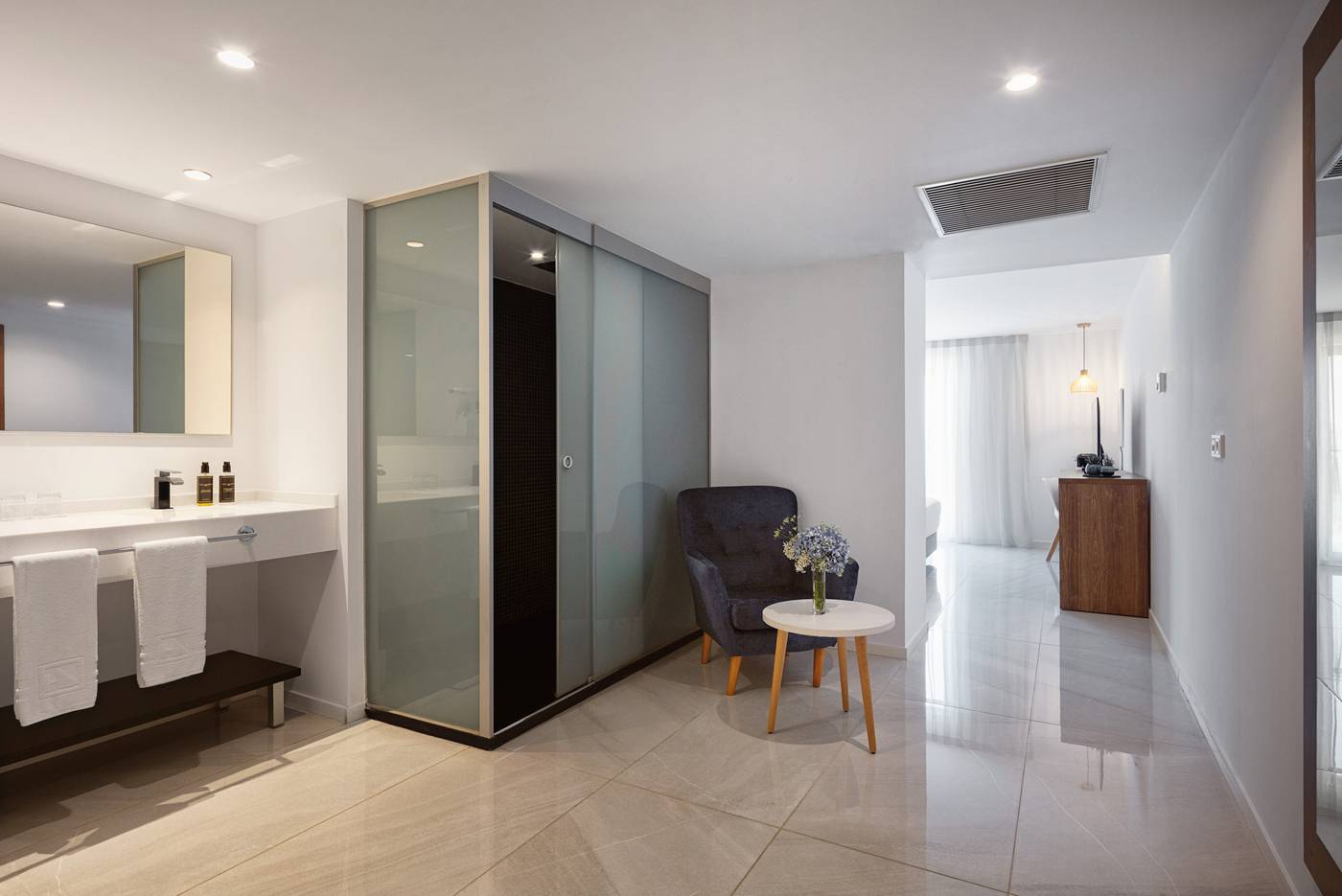 El-Puerto-Ibiza-Hotel---Spa-Room-43