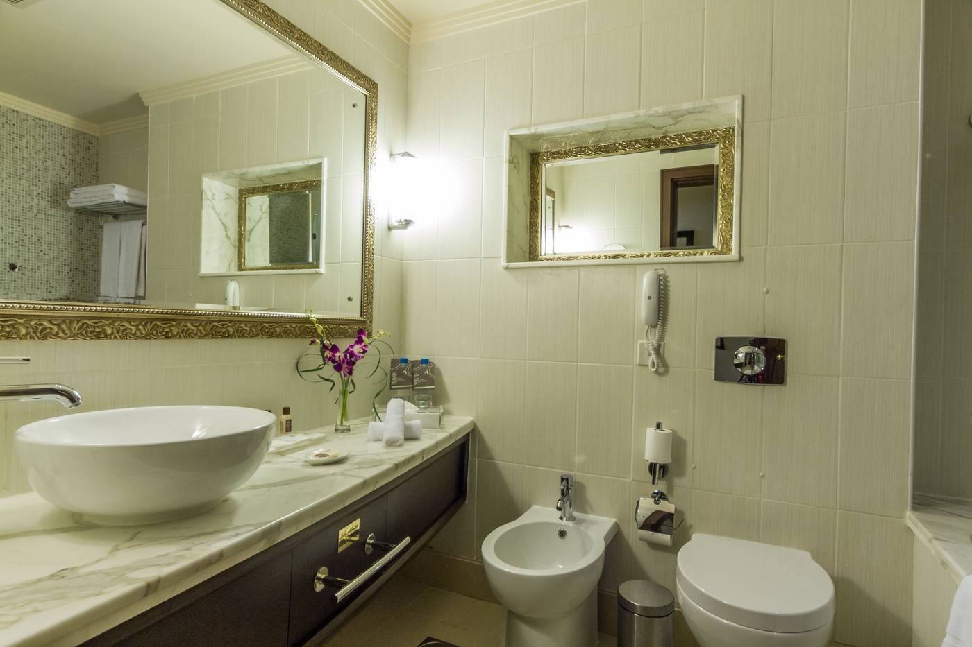 Grand-Excelsior-Deira-Hotel-Room-30