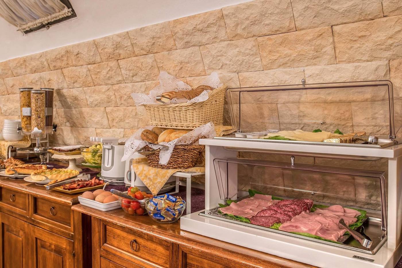 Relais-Le-Clarisse-Restaurant-17