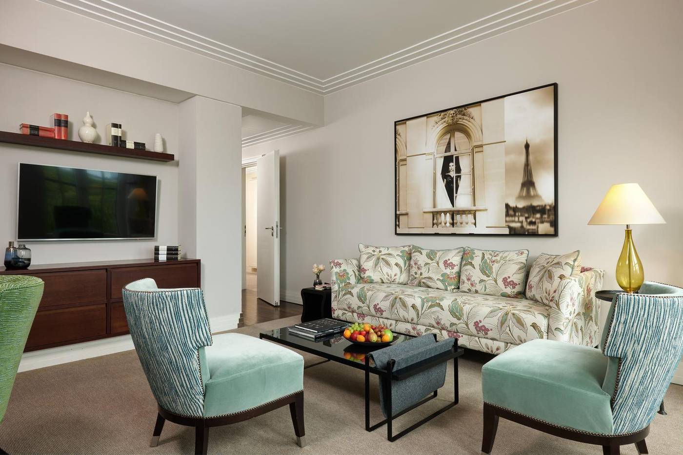 The-Charles-Hotel-Room-43