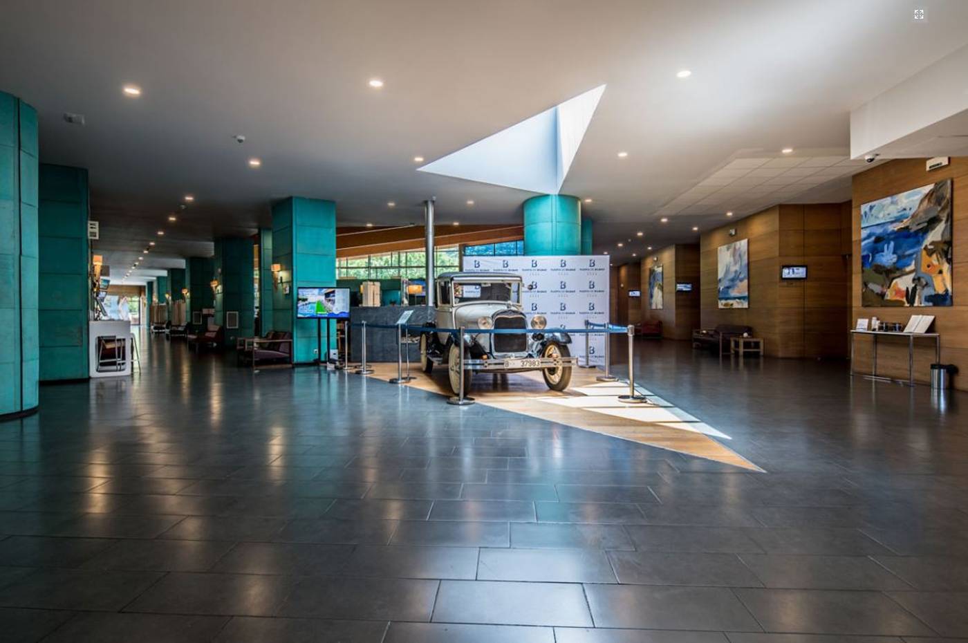 Hotel Puerta de Bilbao-Spain-BARAKALDO-General view-2