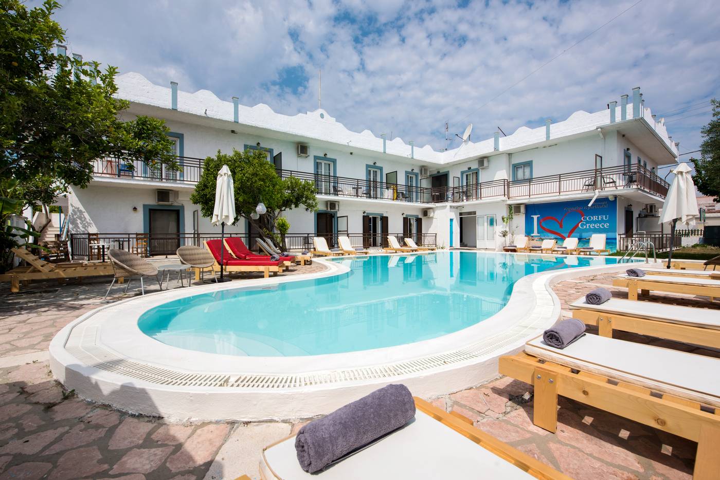 Aquarius-Beach-Hotel-Pool-7