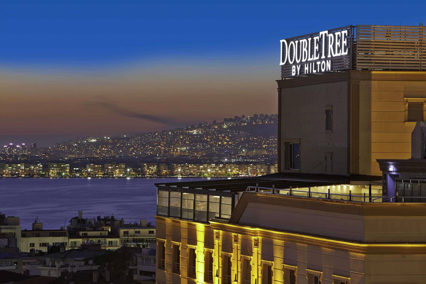 DoubleTree-By-Hilton-Izmir-Alsancak-General-view-2