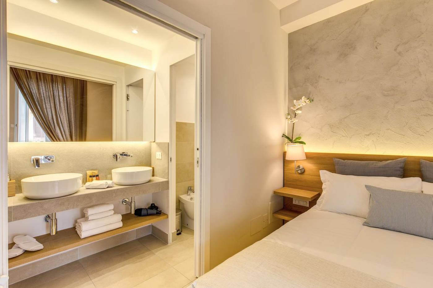 The-Spanish-Suite-Campo-De--Fiori-Room-12