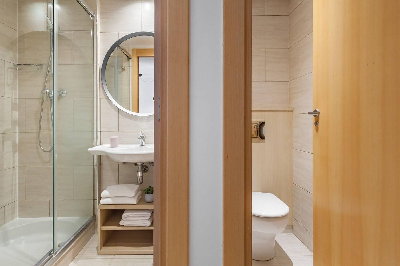 Royal-Marina-Gardens-Room-51