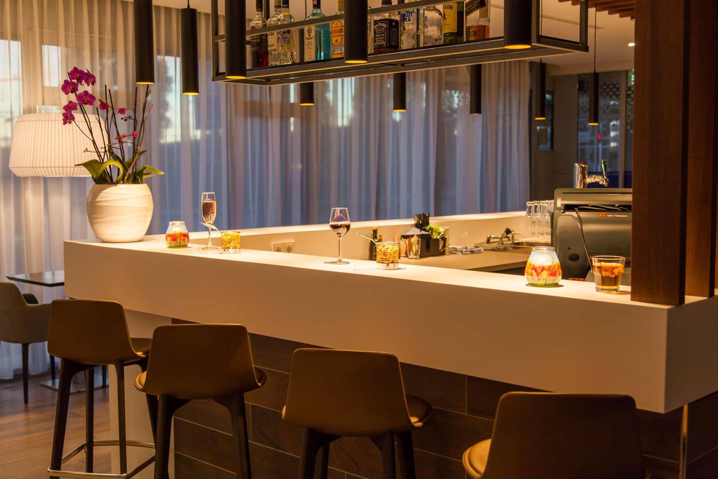 Hampton-By-Hilton-Amsterdam-City-Centre-East-General-view-18