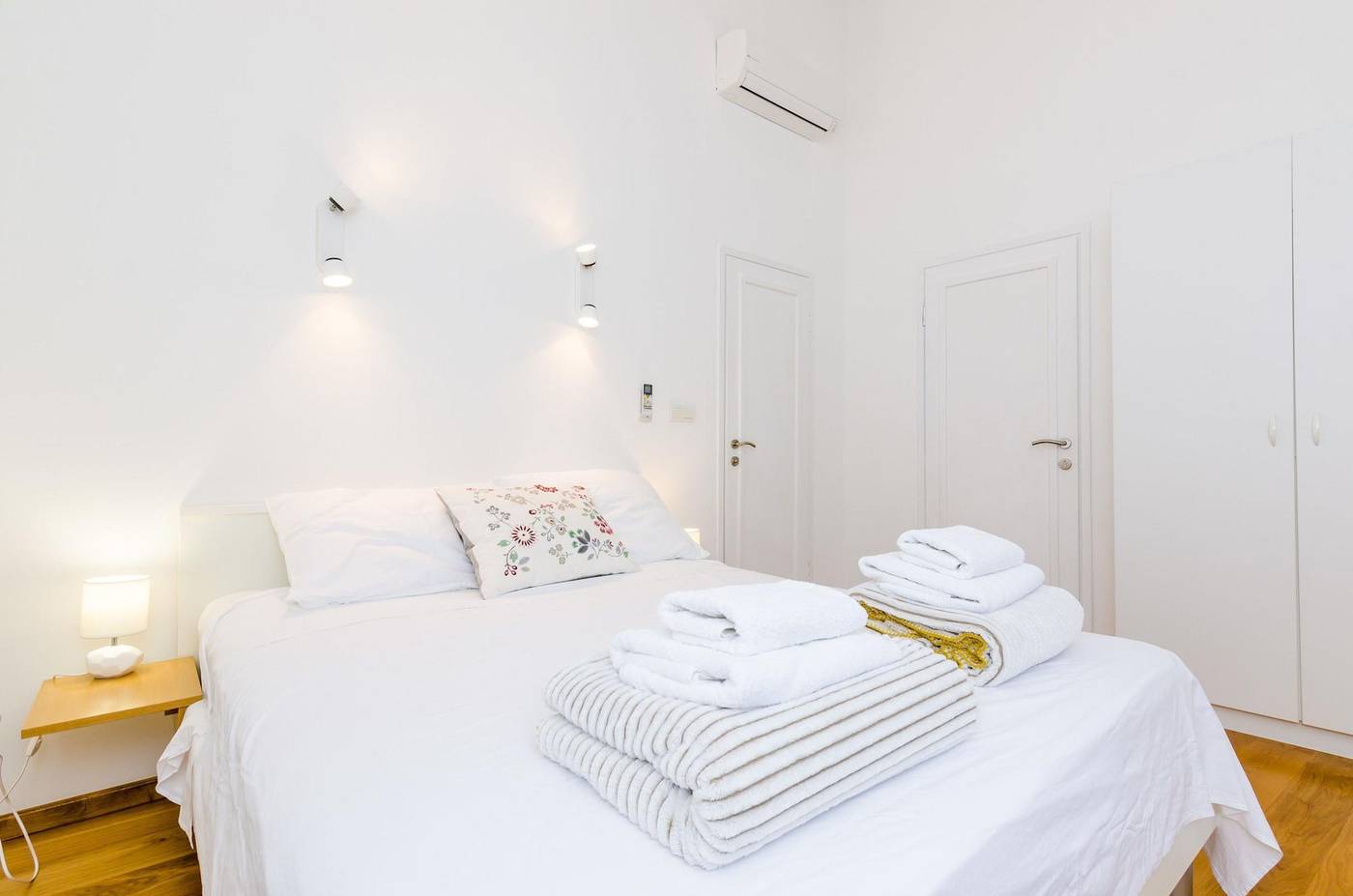 Cinema-View-House-Room-12