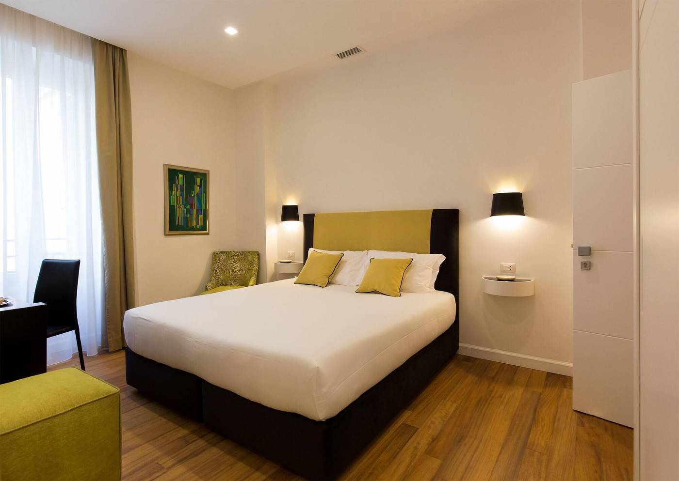 900-Piazza-Del-Popolo-Room-9