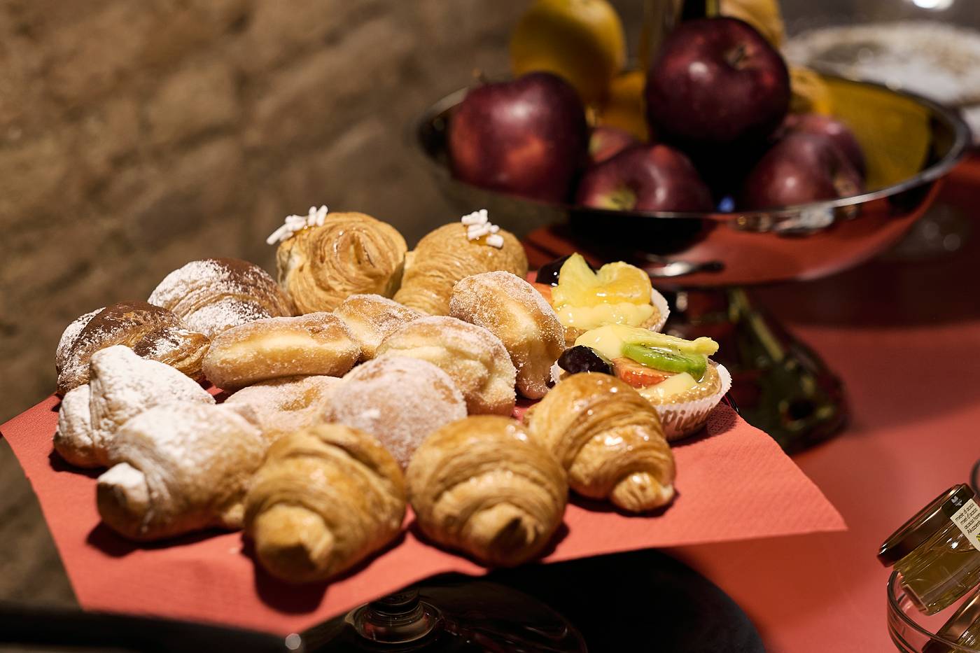 Palazzetto-Rosso-Bar-25