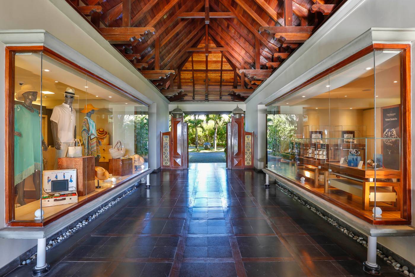 Maradiva Villas Resort & Spa