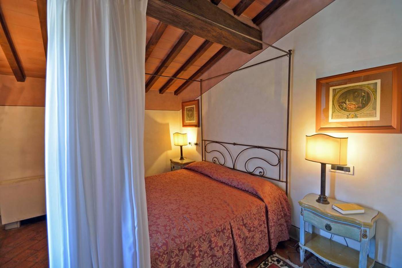 Calamidoro-Hotel-Room-12
