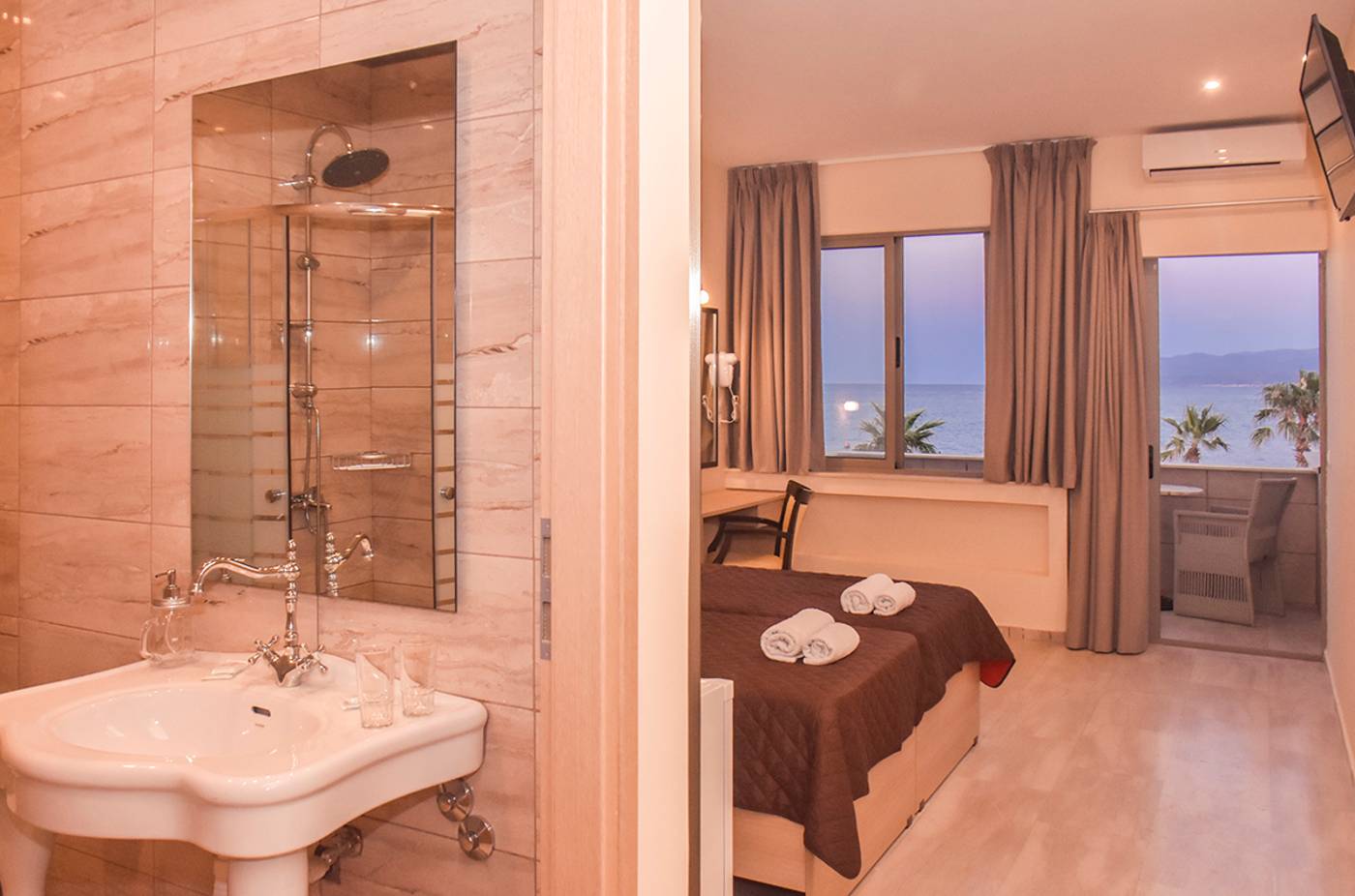 Eri-Beach---Village-Room-30