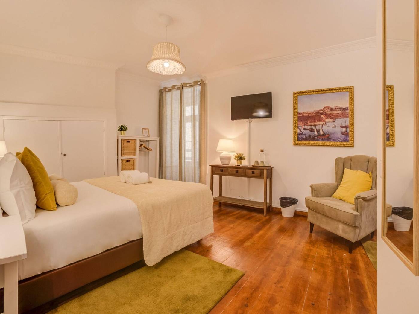 Solar-Dos-Poetas-Room-42