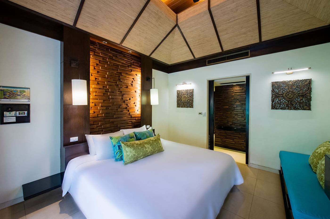 Impiana-Resort-Patong-Phuket-Room-19