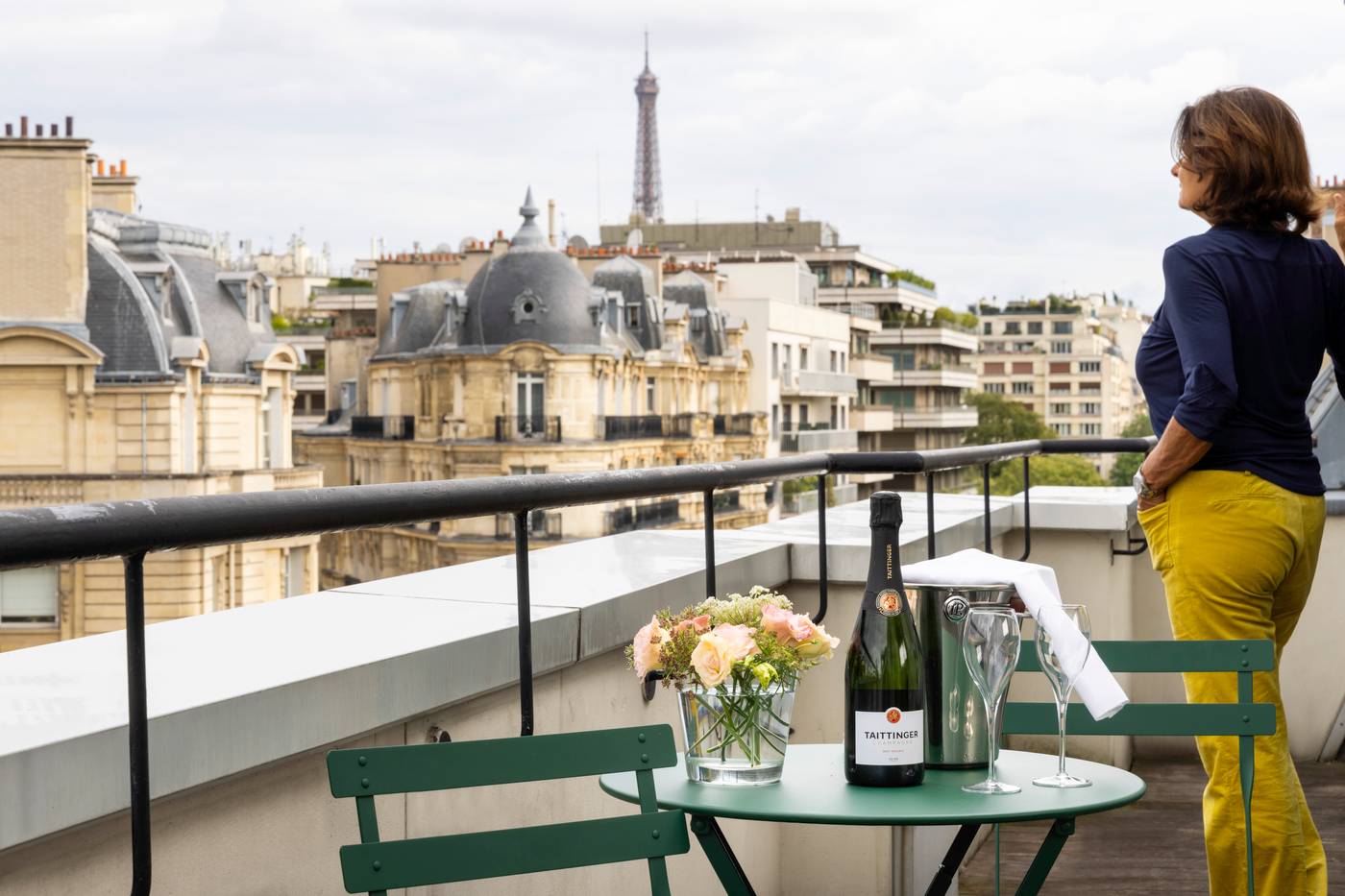 La-Villa-Maillot---Arc-de-Triomphe-Room-66