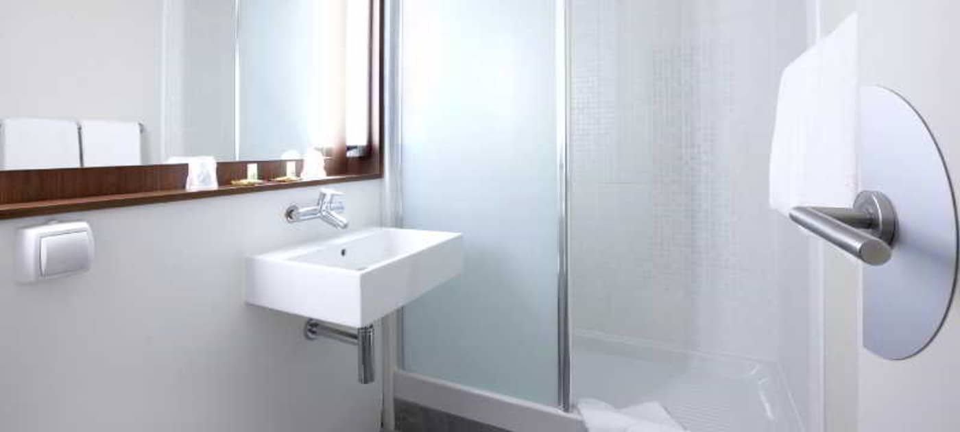 Hotel Inn Design Nantes-France-SAINTE LUCE SUR LOIRE-General view-6