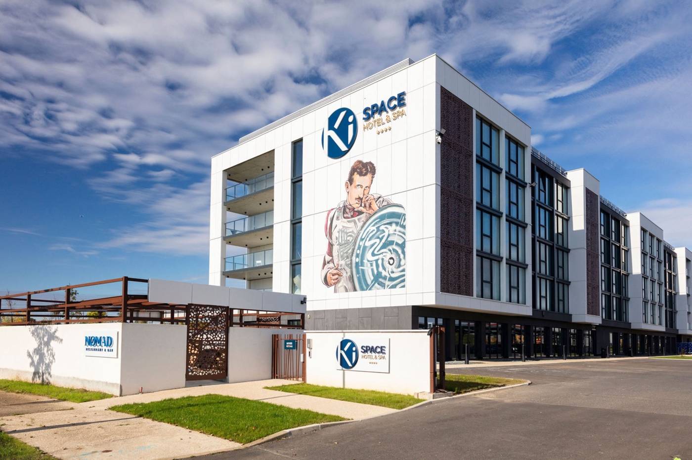 Ki-Space-Hotel---Spa-near-Disneyland-Paris-General-view-11