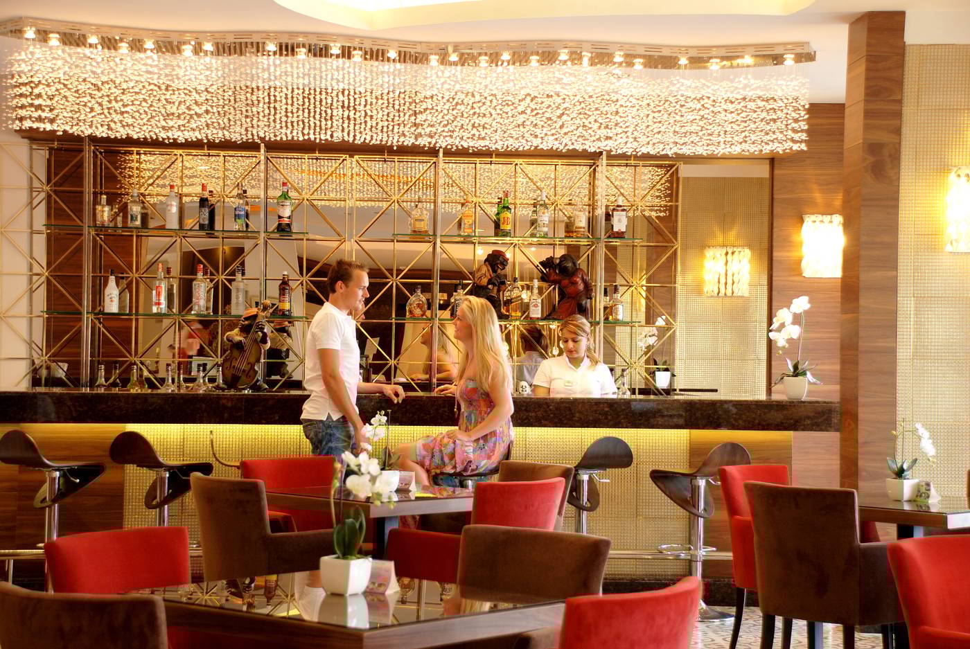 Grand-Okan-Hotel-Bar-28