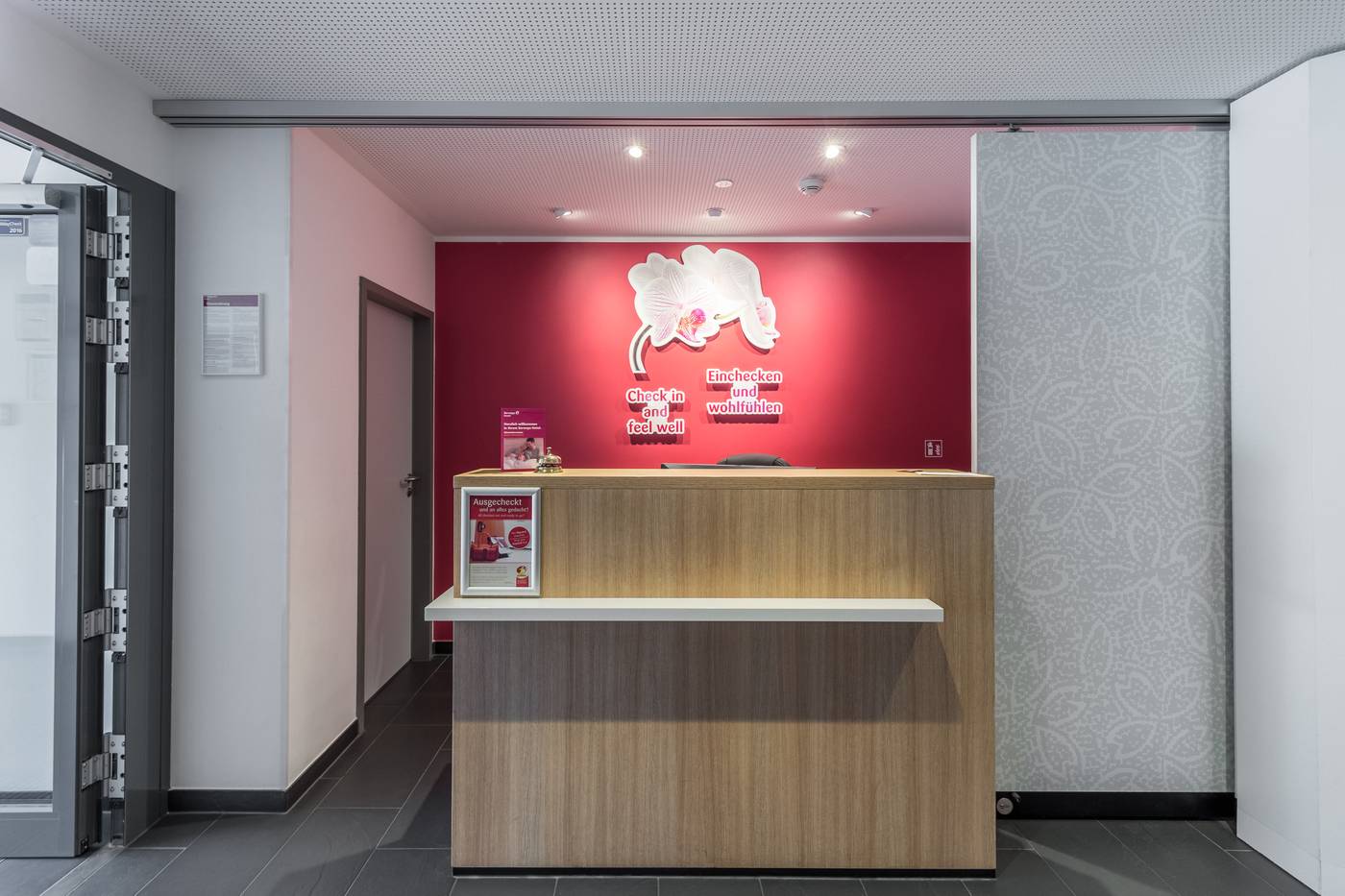 Serways Hotel Weiskirchen - Germany - RODGAU - Lobby - 4