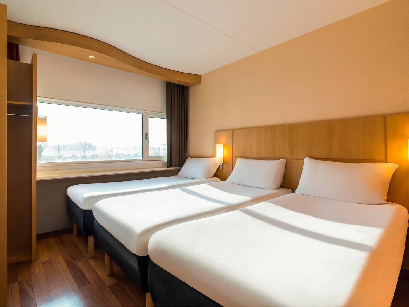ibis-Schiphol-Amsterdam-Airport-Room-31