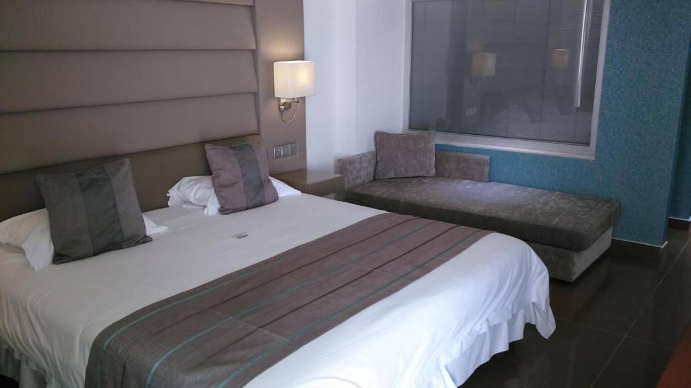 King-Evelthon-Beach-Hotel-and-Resort-Room-31