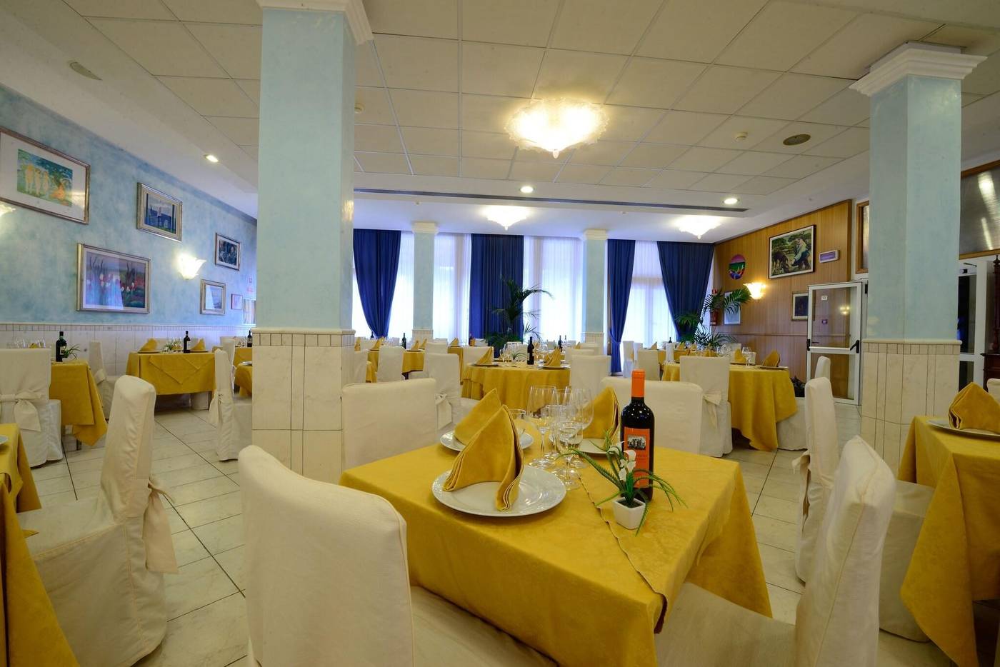 Hotel-Ariston-Restaurant-12