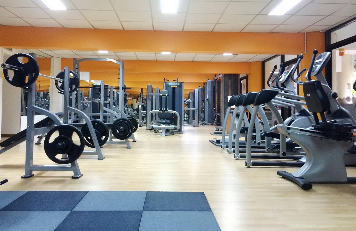 Patong-Beach-Sports-and-Entertainment-33