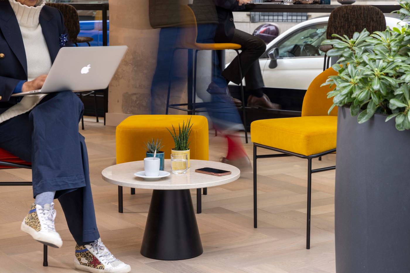 Hotel-Le-12-Lobby-16