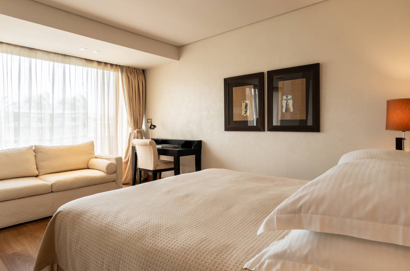 Plaza-Resort-Hotel-Room-21