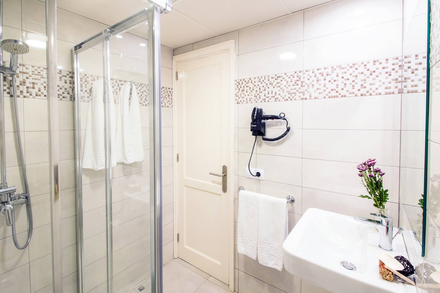 Apartamentos-LIVVO-Oasis-Room-35