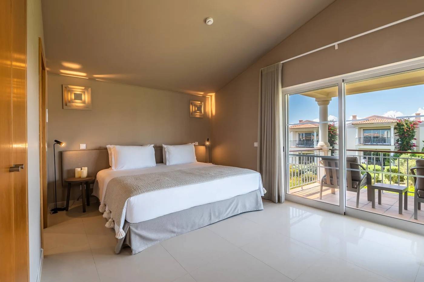 Vale-da-Lapa-Village-Resort-Room-27