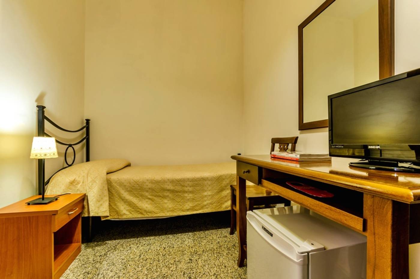 Antico-Acquedotto-Hotel-Room-18