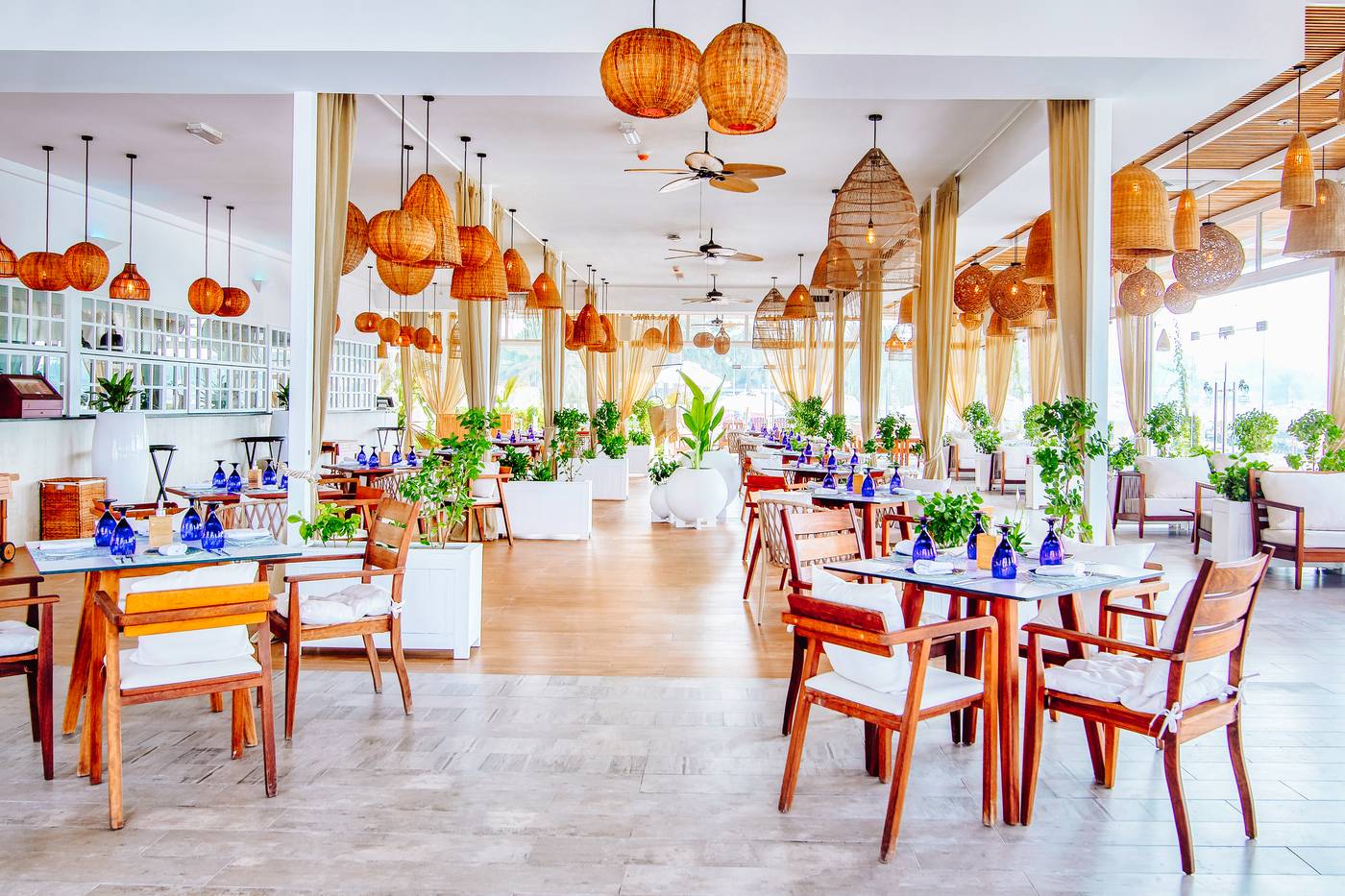 Radisson Blu Hotel & Resort Abu Dhabi Corniche 06