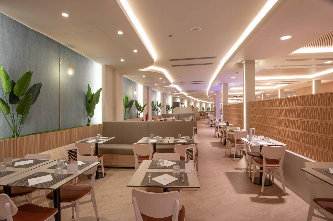 Gran-Hotel-Bali-Restaurant-50