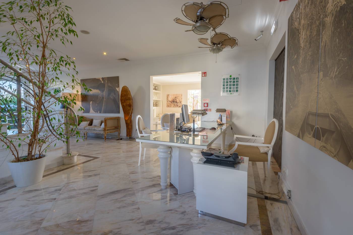 Amazonia-Estoril-Hotel-Lobby-3