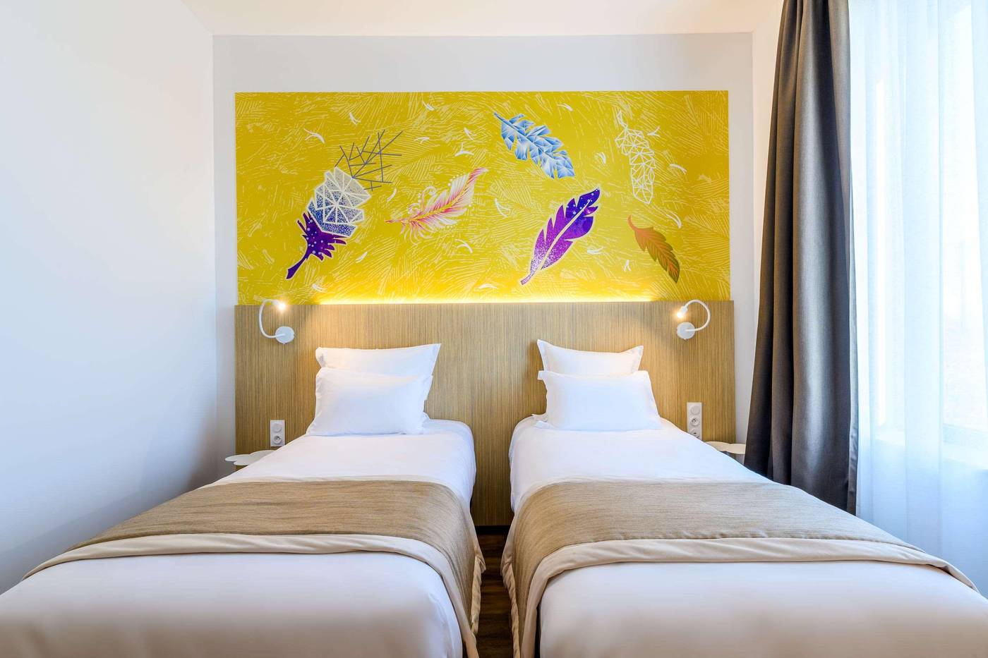 Kyriad Prestige Amiens - Poulainville Spa-France-POULAINVILLE-Room-7