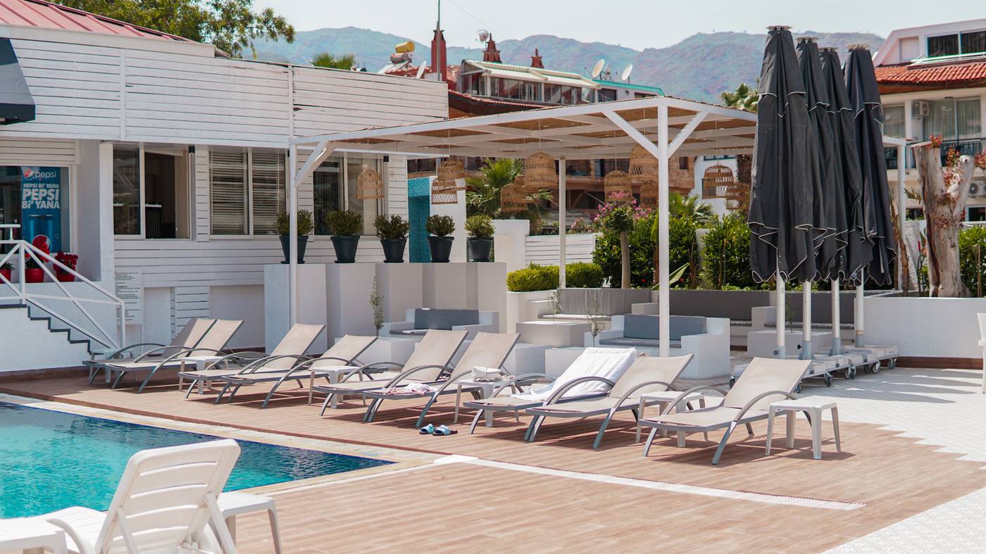 Club-Munamar-Beach-Resort-Pool-9