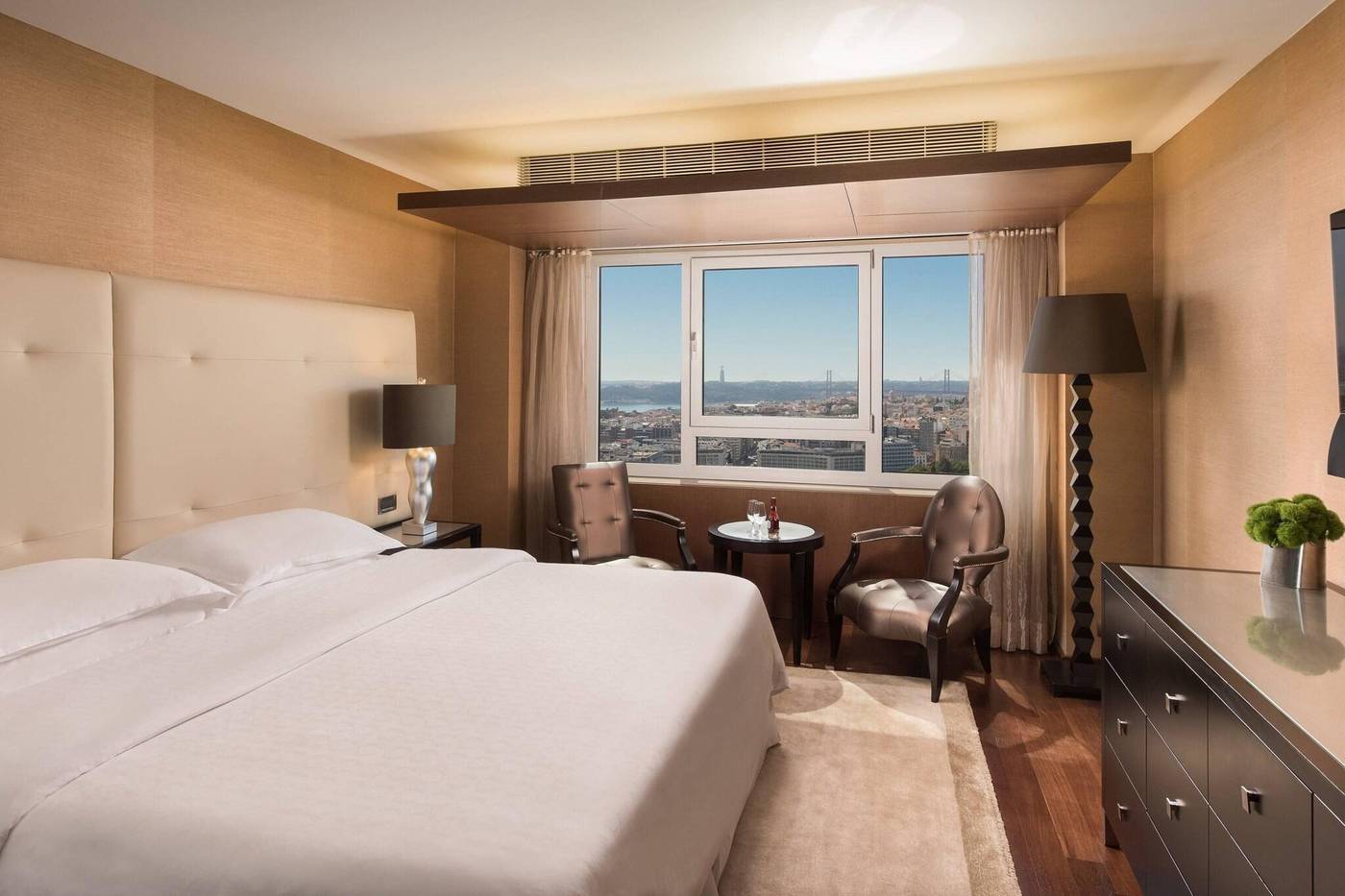 Sheraton-Lisboa-Hotel---Spa-Room-29