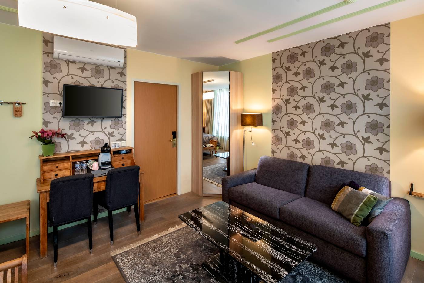 Hotel-Jupiter-Room-26