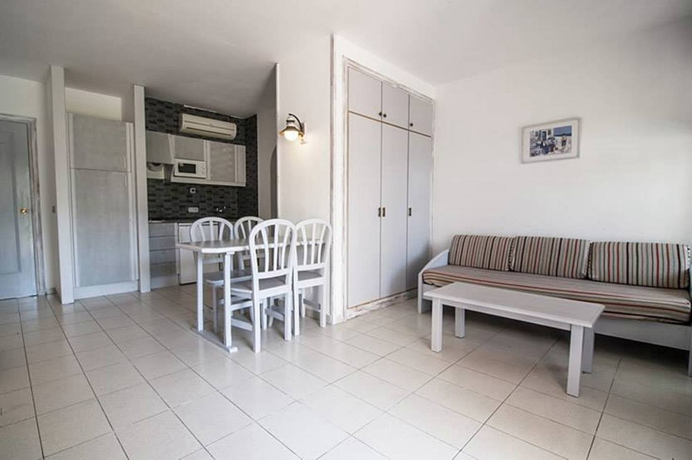 Apartamentos-Royal-Life-General-view-47