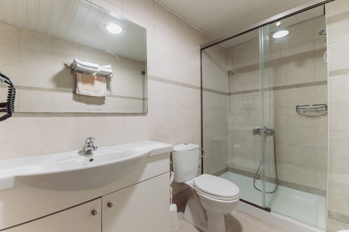 Paleos-apartments-Room-27