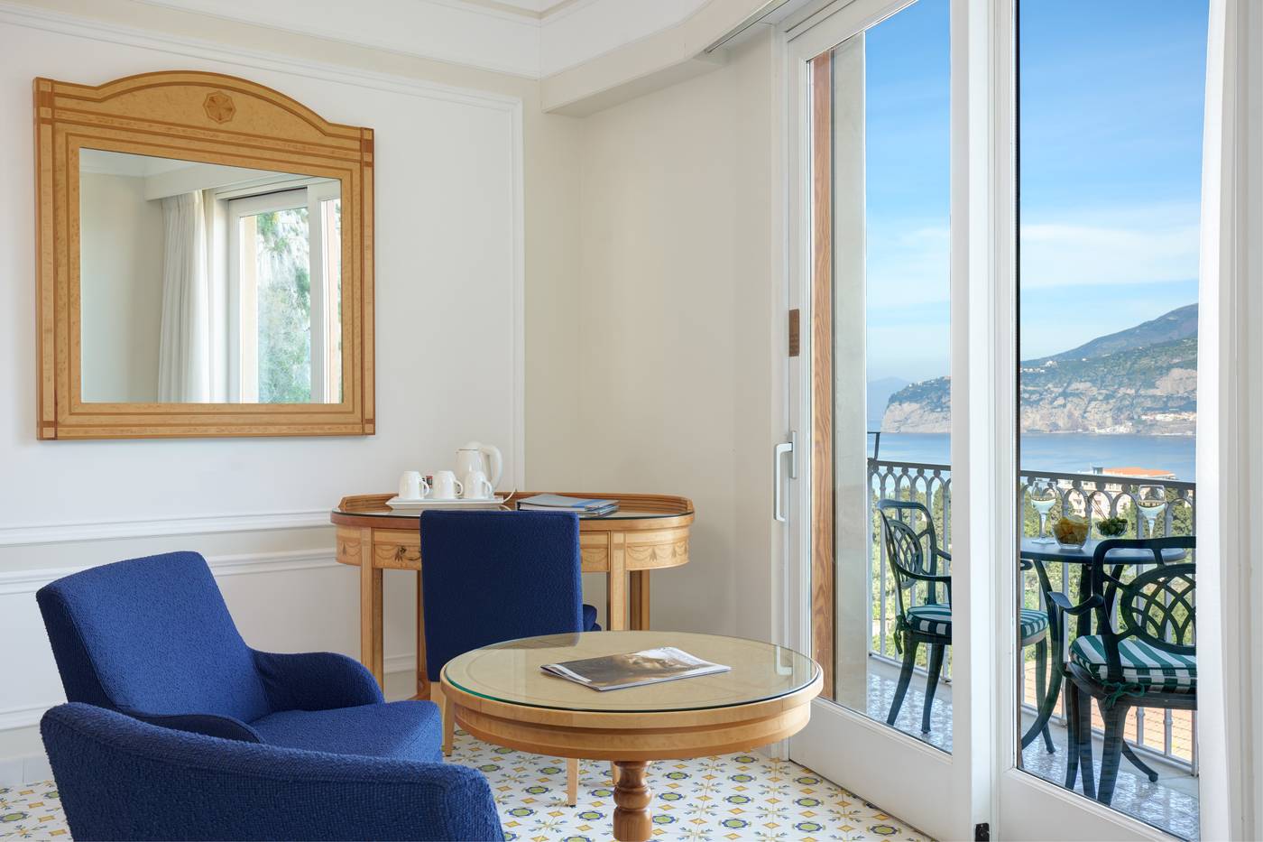 Grand-Hotel-Capodimonte-Room-37