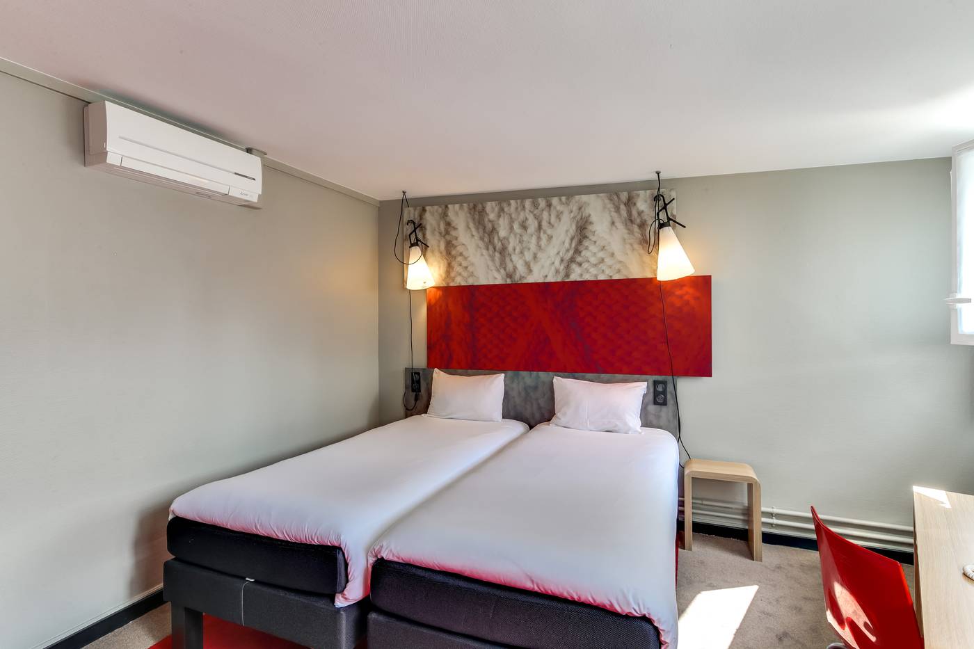 ibis-Paris-Grands-Boulevards-Opera-9th-Room-28