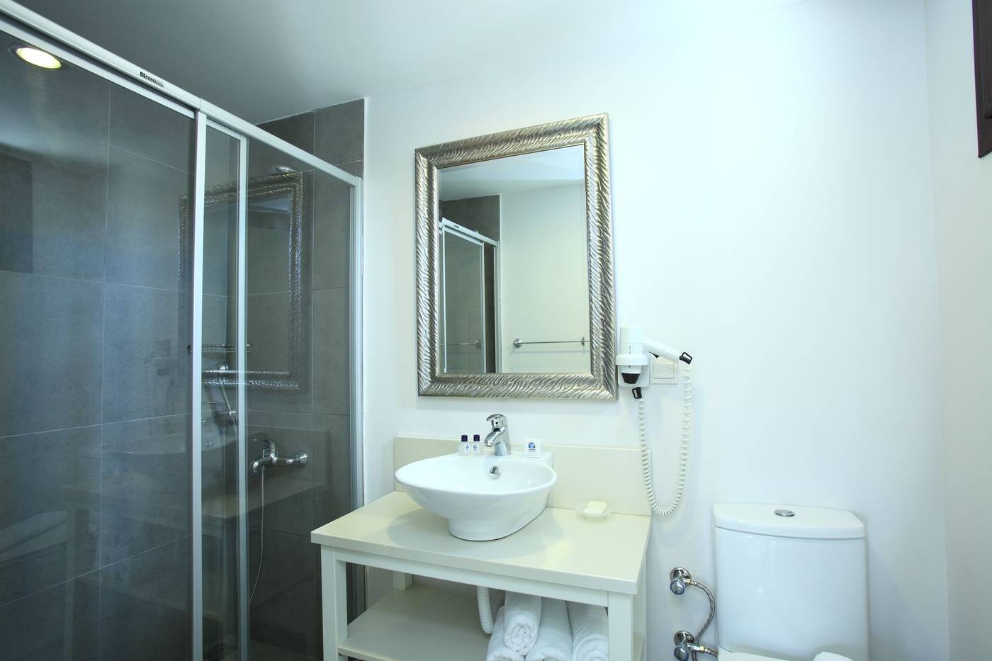 Paloma-Room-19