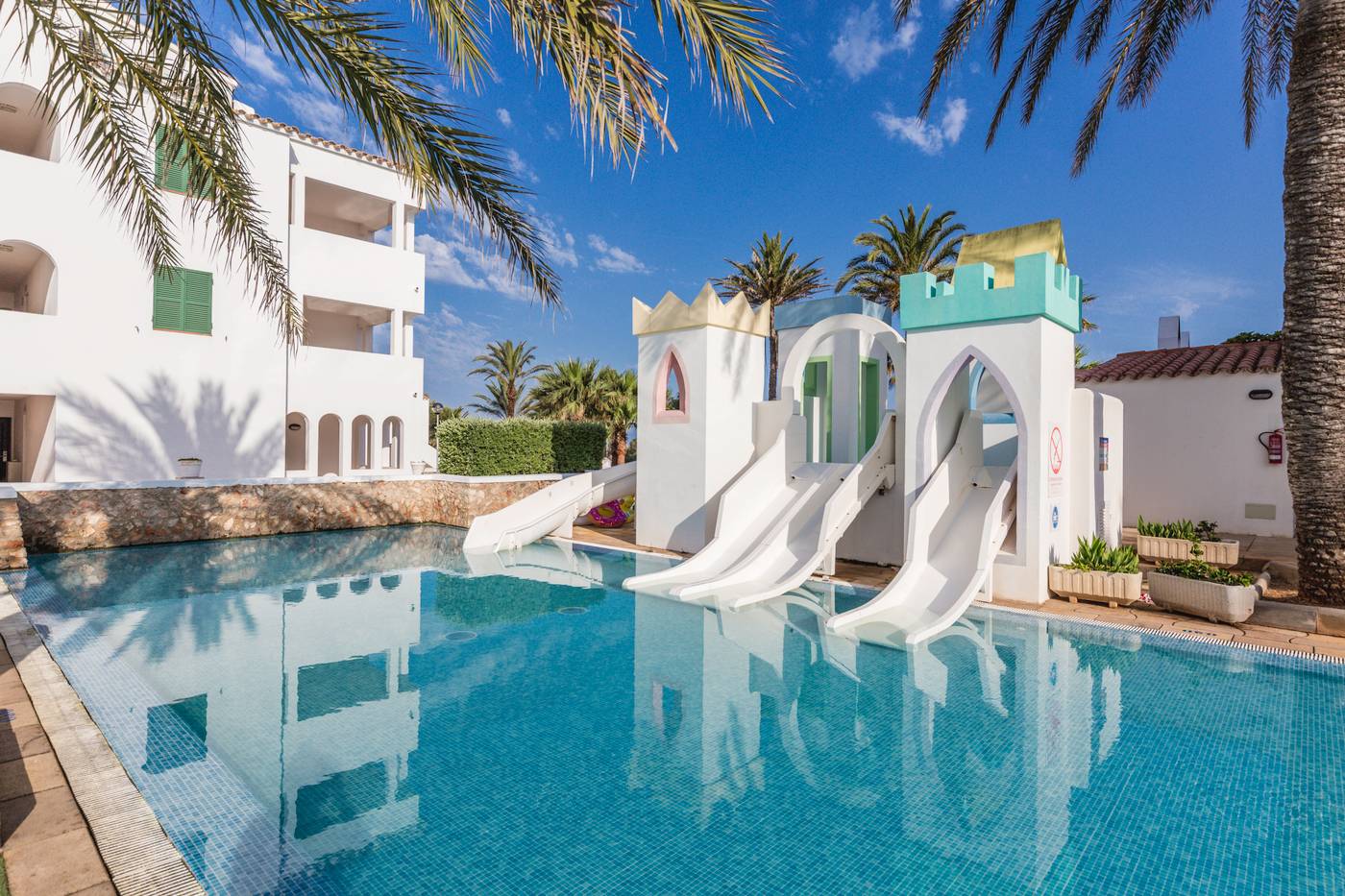 Vacances-Menorca-Resort-General-view-11