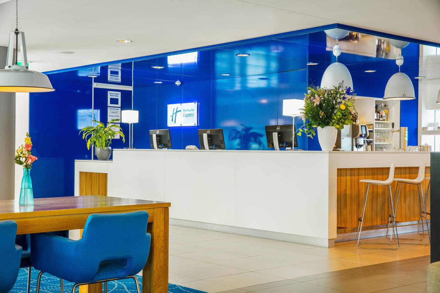 Holiday Inn Express Rotterdam-Central Station-Netherlands-ROTTERDAM-Lobby-9