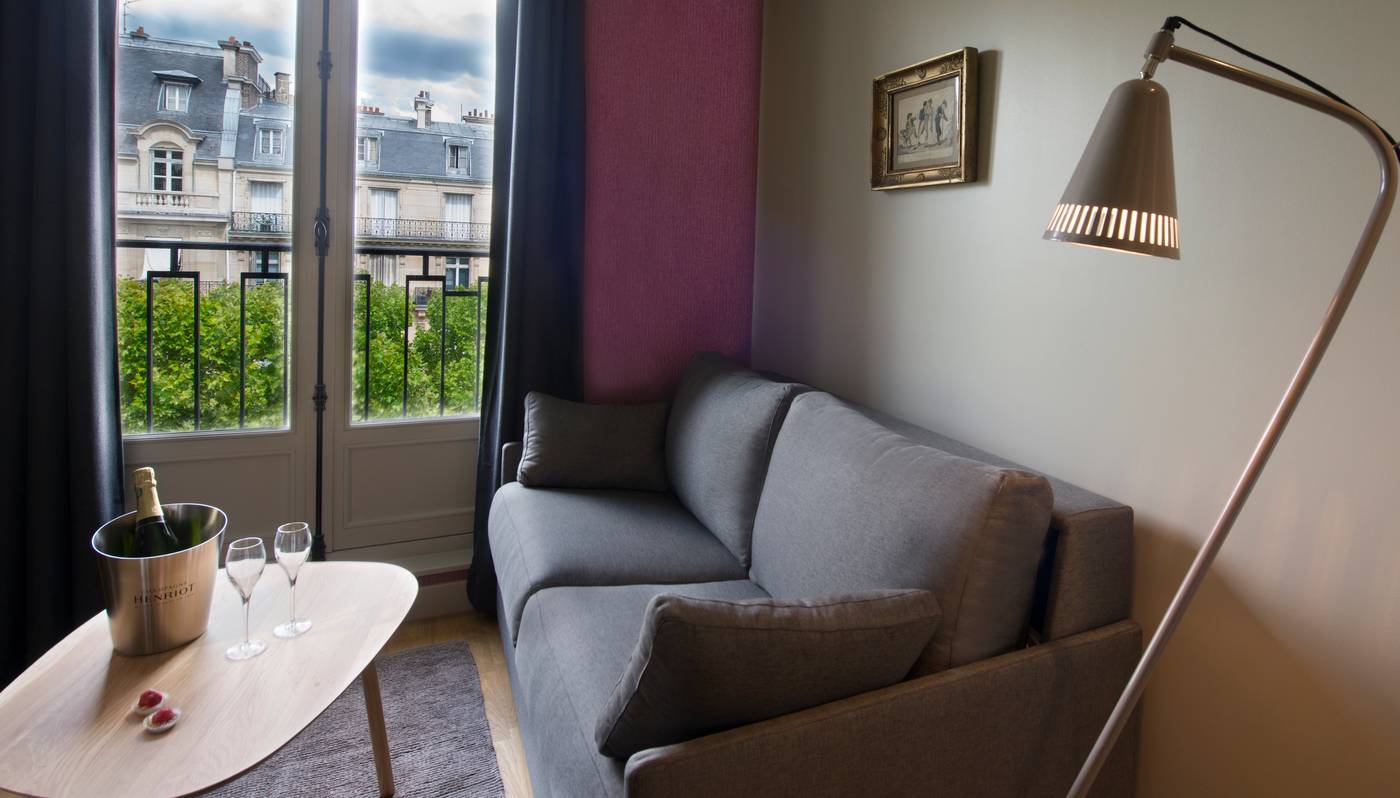 Suites-and-Hotel-Helzear-Champs-Elysees-Room-21